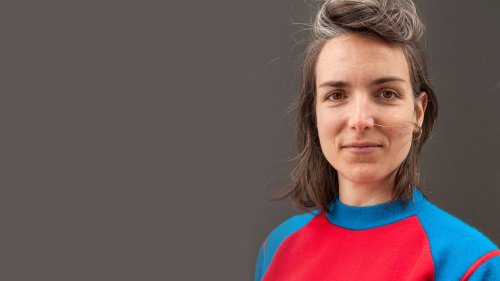 Festival de Cannes 2025. "Ça me terrifie, c'est trop gros" : qui est Amélie Bonnin, la réalisatrice qui fait l'ouverture avec son premier film, "Partir un jour" ?