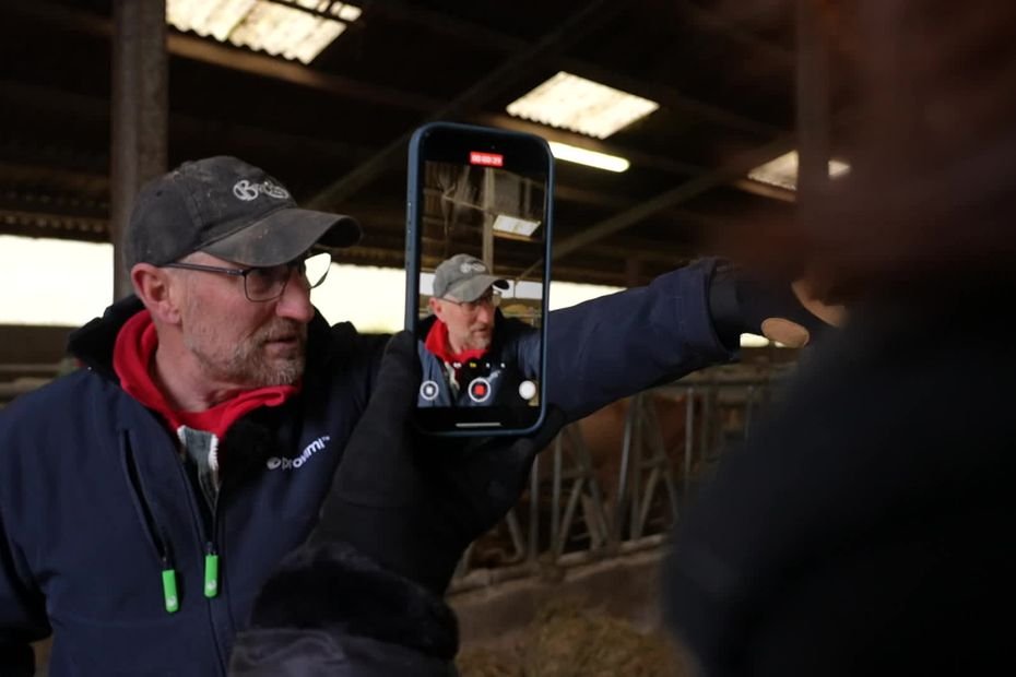 « J’explique clairement des choses compliquées » Christophe est Conor l’Agricultor sur TikTok