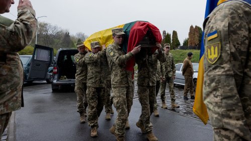 Guerre en Ukraine : deux morts et au moins 60 blessés dans des frappes russes sur Kharkiv et Soumy