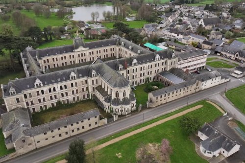 "Tous les ans, il changeait d'enfant", deux anciens élèves dénoncent des agressions sexuelles dans un établissement catholique du Maine-et-Loire