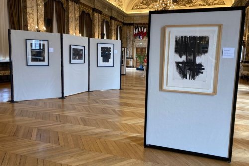 Pierre Soulages : le maitre du noir s'expose pour la première fois dans cette ville