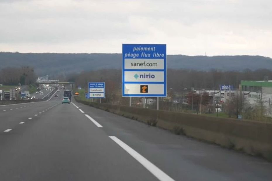 Passage en flux libre sur l'A13 et l'A14 : gain de temps ou risque d'amende ? Certains automobilistes peinent à s'y retrouver