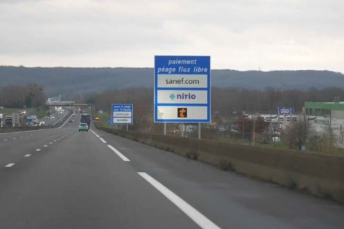 Passage en flux libre sur l'A13 et l'A14 : gain de temps ou risque d'amende ? Certains automobilistes peinent à s'y retrouver