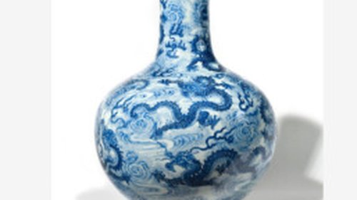 Un vase chinois, estimé à 2 000 euros, adjugé à plus de 9 millions d'euros