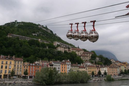 Grenoble : réouverture des sentiers pédestres et de la route d'accès à la Bastille