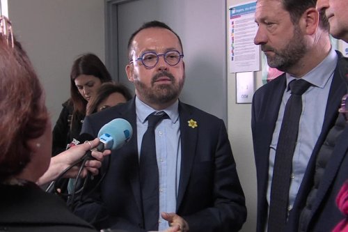 "Davantage de places et de moyens" : le ministre de la Santé présente des "initiatives" pour l'accès aux soins en montagne