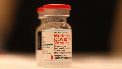 Covid-19 : l'Union européenne réserve 15 millions de doses de la nouvelle version du vaccin de Moderna, adaptée au variant Omicron
