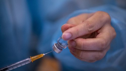 Covid-19 : l'Union européenne examine un nouveau vaccin allemand s'appuyant sur des nanoparticules contenant des extraits de protéine Spike