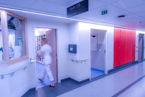 "Il y a un risque de contagion énorme" : le personnel hospitalier démuni face à la dégradation de ses conditions de travail