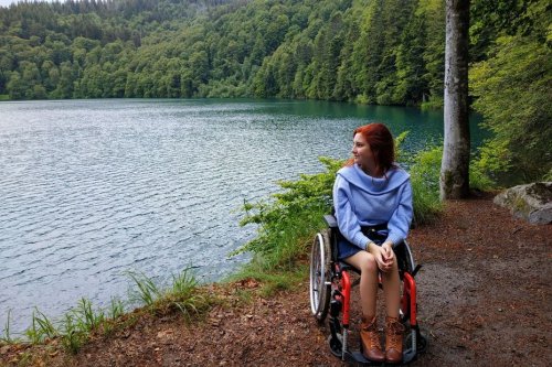 Axelle Rouchon, une blogueuse aventurière en situation de handicap sans limites