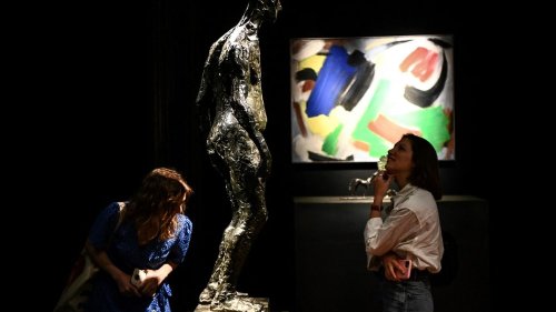 Vente aux enchères de la collection Depardieu : "une collection d’une très très rare qualité", estime le commissaire-priseur