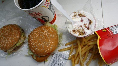 "Ne faites jamais du fast-food une récompense pour les enfants", conseille une nutritionniste