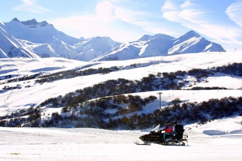 "C'est la fin d'un combat de 30 ans" : les randonnées en motoneige définitivement interdites sur les pistes de Chamrousse