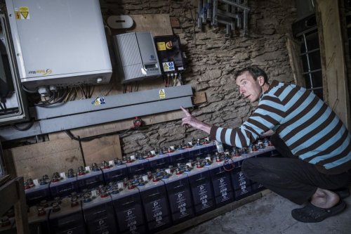Il paie seulement 20 euros d'électricité par mois : on vous explique comment