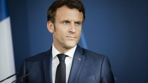 Incendies : Emmanuel Macron va réunir les acteurs concernés à l'Elysée, afin de réfléchir aux moyens de lutte et de prévention