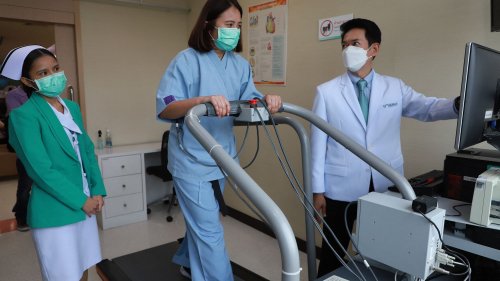 Plusieurs organes touchés, effet sur certains neurones... Deux nouvelles études donnent des pistes sur les causes du Covid long