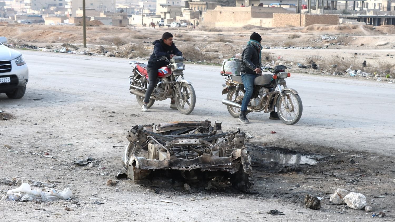 : Reportage « L’impression que mon visage volait en éclat » : à Manbij, près de la frontière turco-syrienne, les attentats à la voiture piégée se multiplient