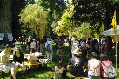 Cérilly : une manifestation pacifiste contre le projet de méthaniseur