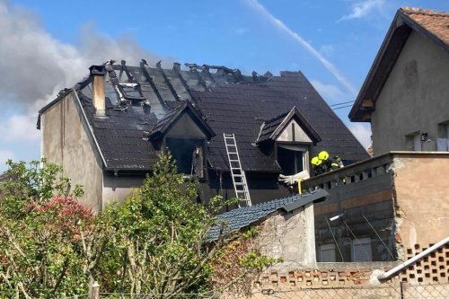 Deux enfants trouvent la mort dans l'incendie de leur maison près de Strasbourg, un troisième gravement blessé