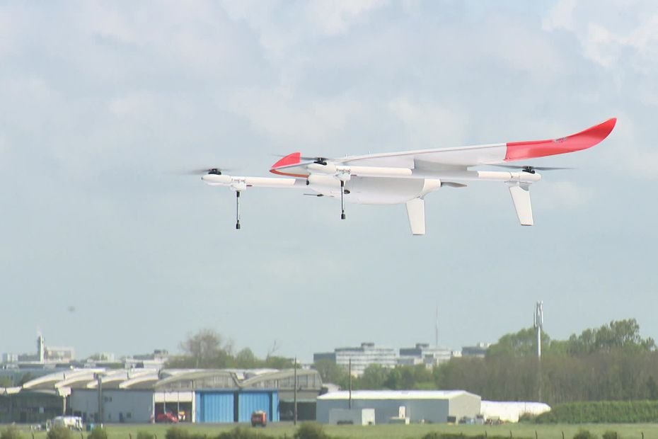 "Jusqu'à 110 km/h au-dessus des champs" : des drones de transport médical bientôt en test entre deux hôpitaux