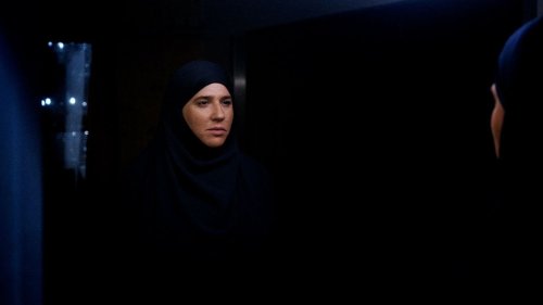 Festival de Cannes : avec "Salam", Diam's redevenue Mélanie livre sa grande explication sur sa conversion à l'islam