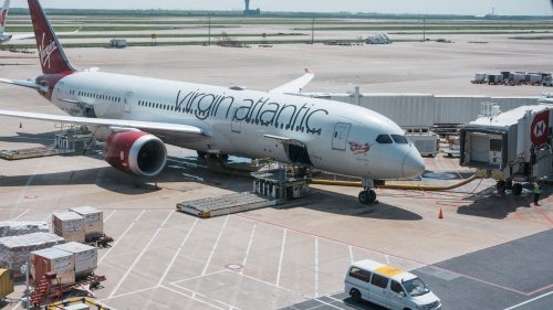 La compagnie Virgin Atlantic annonce un premier vol transatlantique propulsé uniquement avec des carburants "verts"