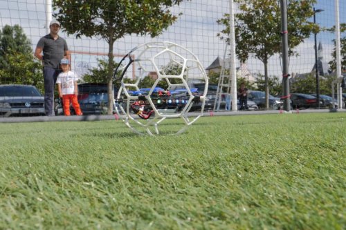Le drone soccer : ce nouveau sport arrive en France cet été