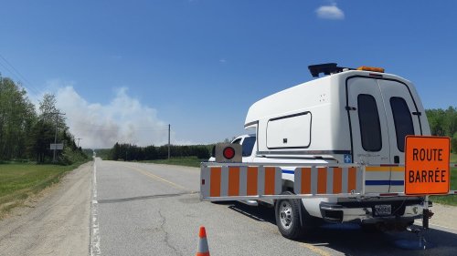 Reportage "C'est apocalyptique !" : au Canada, des feux de forêts incontrôlés ravagent le nord du Québec