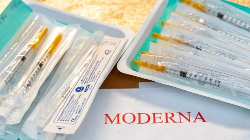 Covid-19 : Moderna a commencé les essais d'une dose de rappel de vaccin spécifique contre le variant Omicron