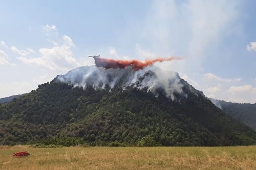 Incendie en Aveyron : les autorités annoncent une météo “nettement plus favorable” pour l’intervention des secours