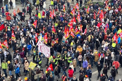 DIRECT. Grève du 31 janvier : 40 000 personnes selon les syndicats, 20 000 selon la police, suivez la manifestation à Grenoble contre la réforme des retraites