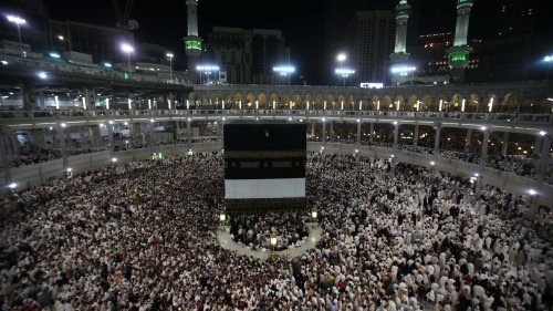 "Est-ce qu'on va partir ou pas ?" : des fidèles peinent à organiser leur pélerinage à la Mecque depuis la mise en place d'un nouveau système de réservation