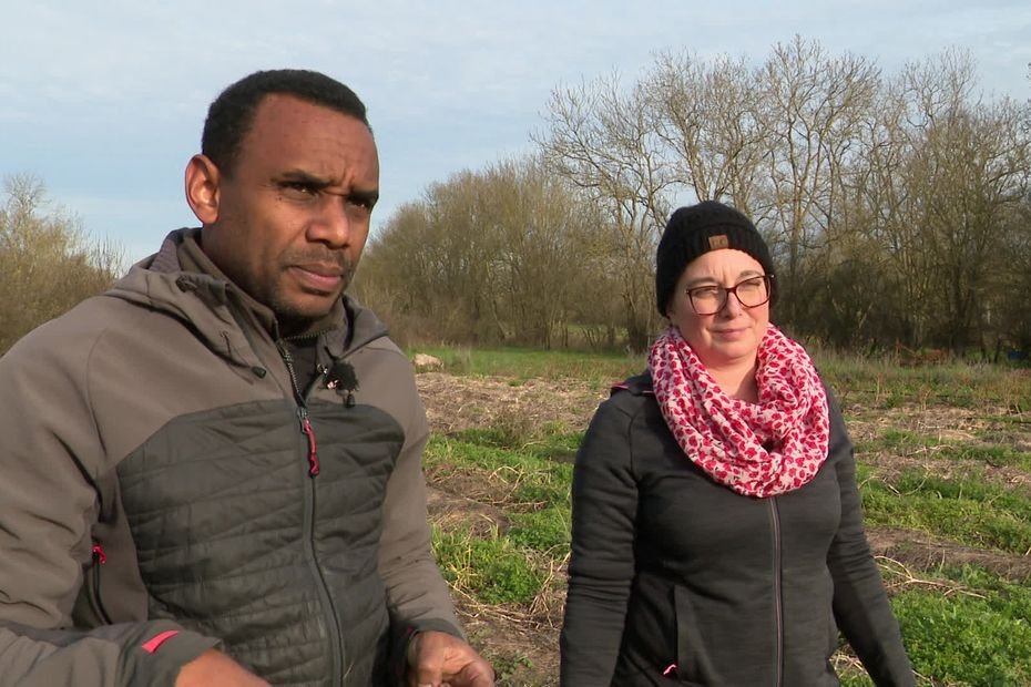 Face aux inondations, un couple d’agriculteurs repense sa stratégie de culture