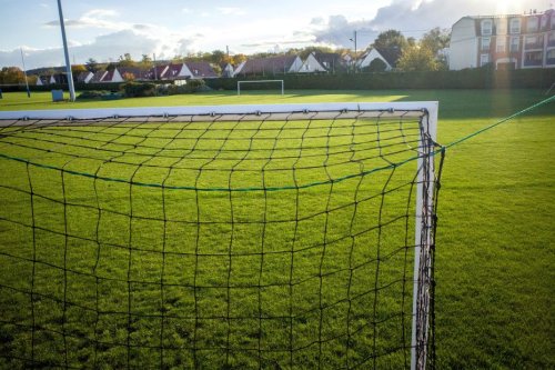 "Ils attendaient les joueurs pour les frapper" : trois jeunes blessés dans une agression après un match de football à Strasbourg