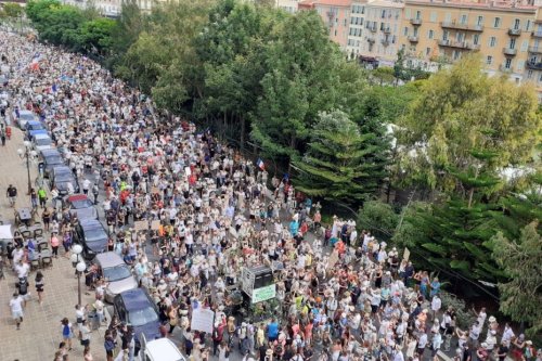 Manifestation anti-pass sanitaire : selon Christian Estrosi, "les Niçois n'en peuvent plus"