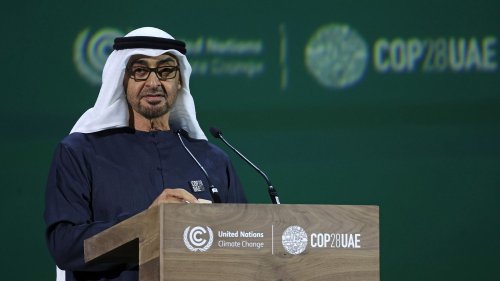 Direct COP28 à Dubaï : les Emirats lancent un fonds privé de 30 milliards de dollars "dédié aux solutions pour le climat"