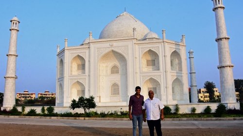 Inde : un homme d'affaires construit une copie du Taj Mahal pour déclarer son amour à son épouse