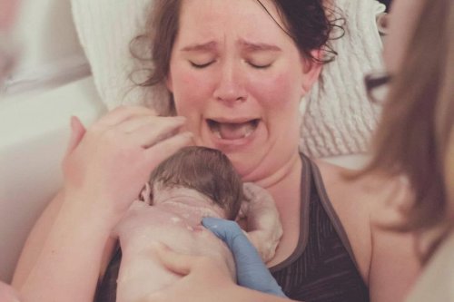 "Ils ont estimé que j'étais dangereuse" : une sage-femme suspendue après un accouchement à domicile, la quatrième en six mois dans la région