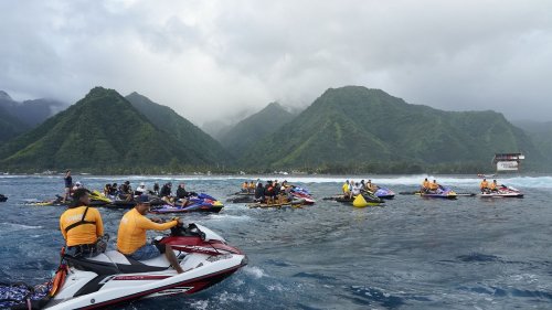 Paris 2024 : le test raté sur le site de l'épreuve de surf à Tahiti a été "mal préparé" admet Amélie Oudéa-Castéra