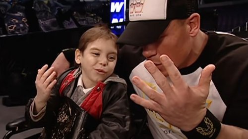 En réalisant le rêve de 650 enfants malades, le catcheur John Cena bat un record unique en son genre