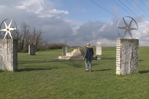 "Le Soleil est là, il fait 28 cm de diamètre" : déambulez dans une maquette du système solaire à l'échelle 5 milliardième