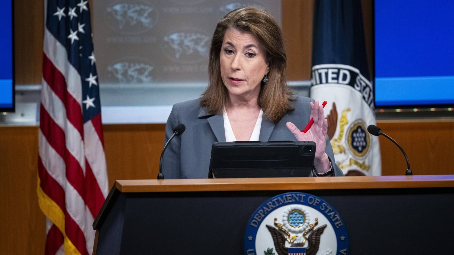 Guerre en Ukraine : les Etats-Unis menacent de cesser leur médiation sans "propositions concrètes" de Moscou et Kiev pour mettre fin au conflit