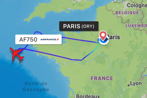 Il perd son téléphone dans l’avion sur un vol Orly/Pointe-à-Pitre, l’appareil obligé d’opérer un demi-tour