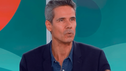 Russie : "le dollar numéro 1 : ils l’ont trouvé où ?", s’interroge Paul Moreira, réalisateur de "Poutine et les oligarques"