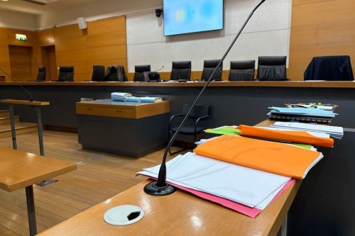 "C'est une arme défensive, pas offensive" : il avait tué son voisin avec un stylo pistolet, l'homme jugé aux assises