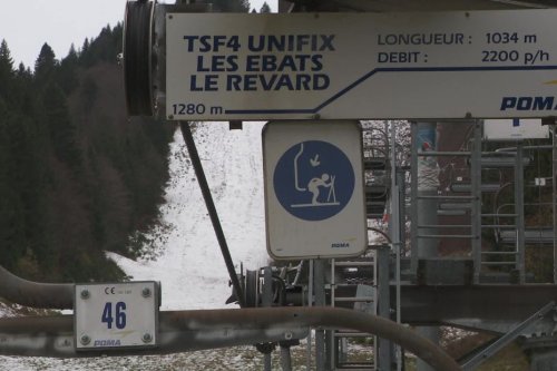 Savoie : incendié il y a 2 mois, le télésiège du domaine skiable du Revard rouvrira le 4 février