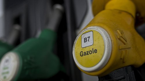 Prix du pétrole russe plafonné : le risque "dans les semaines à venir" c’est "une augmentation du prix à la pompe", selon un économiste