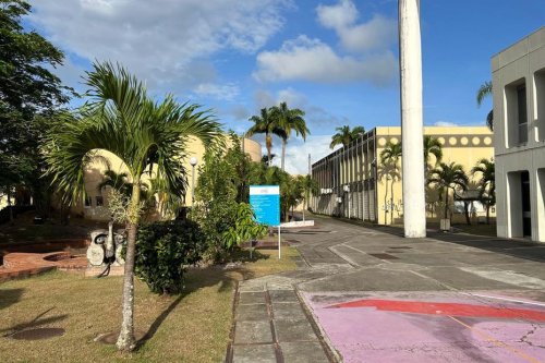 Tempête tropicale Philipe : les sites universitaires de la Martinique fermés temporairement