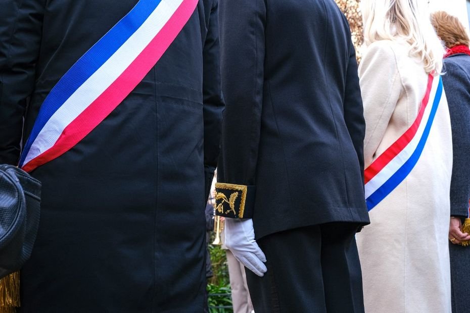 "Être maire est la plus belle fonction du monde, mais c’est devenu l’une des plus difficiles", 30 % des maires démissionnent