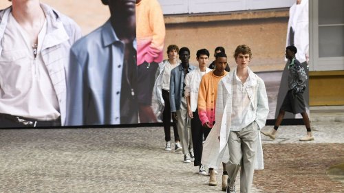 Paris Fashion Week masculine automne-hiver 2022-23 : 17 défilés physiques dont l'ultime signé du créateur américain Virgil Abloh pour Louis Vuitton